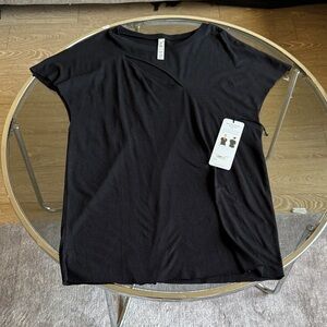 NWT ALO Yoga Space Short Sleeve Slice It Black Short Sleeve Tee